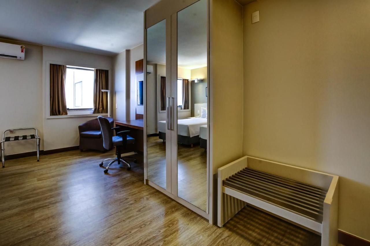 Comfort Suites Brasilia Esterno foto