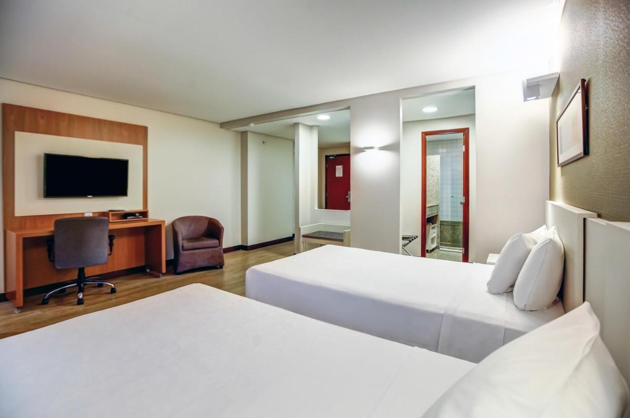 Comfort Suites Brasilia Esterno foto