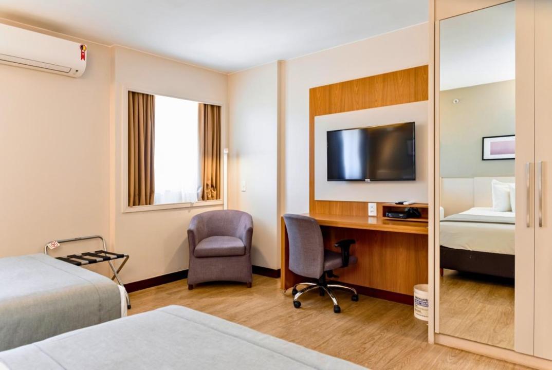 Comfort Suites Brasilia Esterno foto