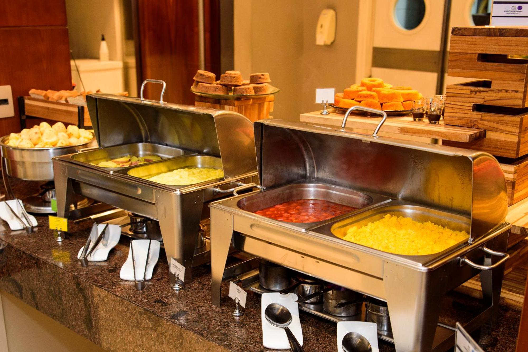 Comfort Suites Brasilia Esterno foto