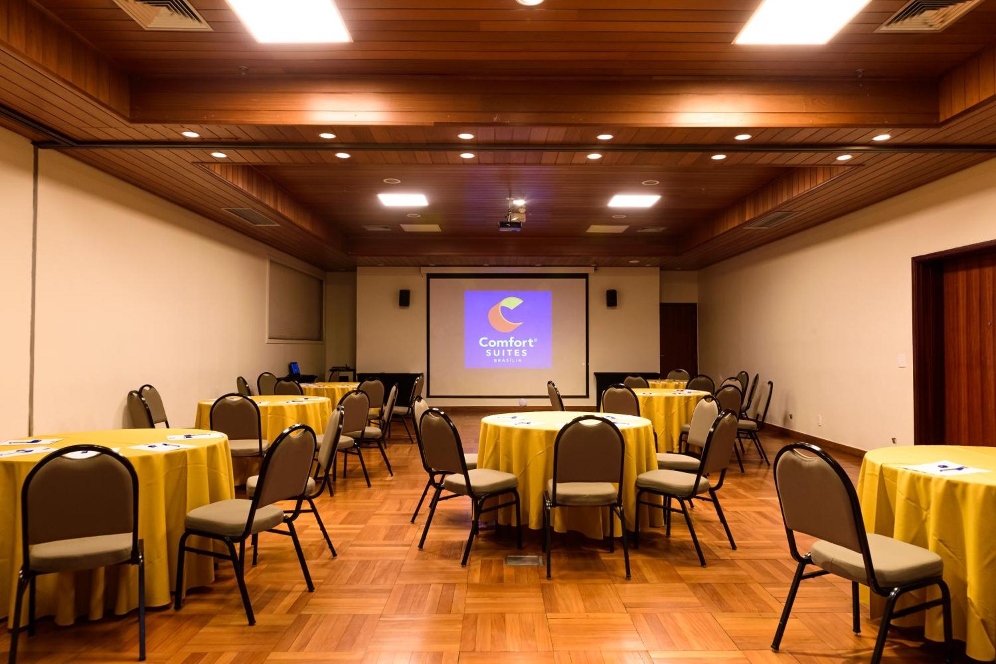 Comfort Suites Brasilia Esterno foto